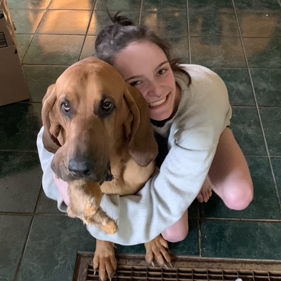 Meet your Posher, Jessica - Picture 1 of 2